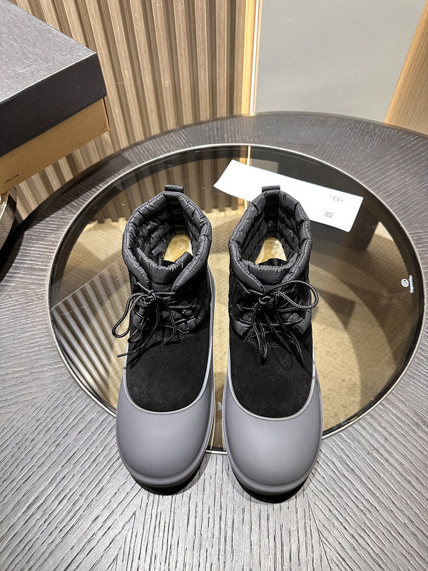 UGG