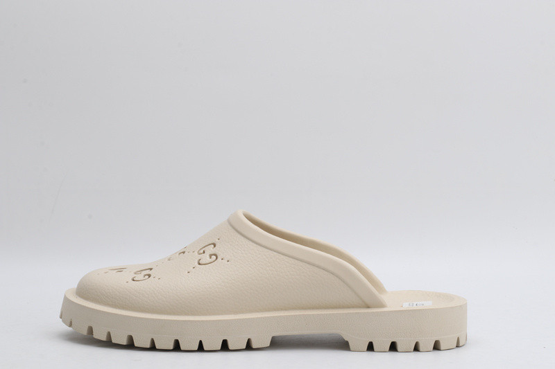 g*u*i sandals low