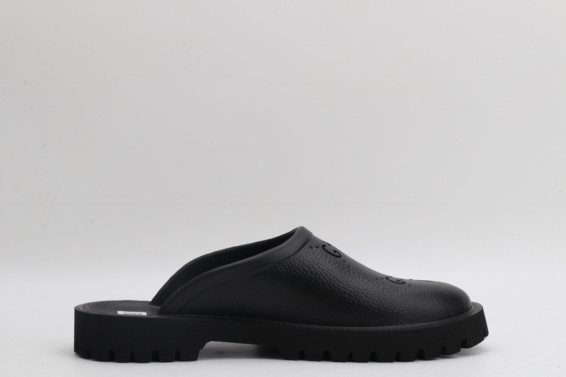 g*u*i sandals low