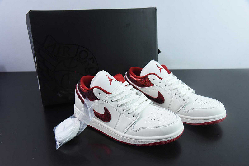 Air Jordan 1 Low SE WMNS Sail / Varsity Red HJ9338-106