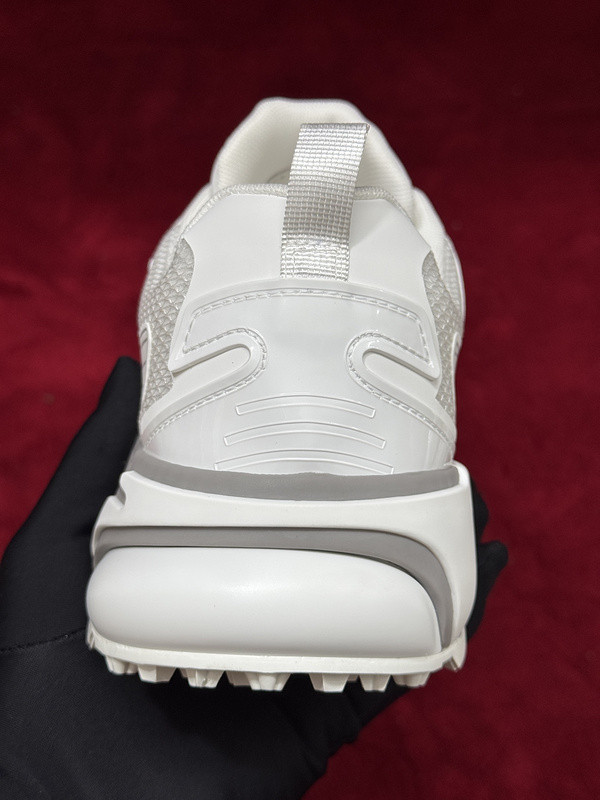 LVT SNEAKERS