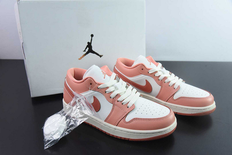 Air Jordan 1 Low 