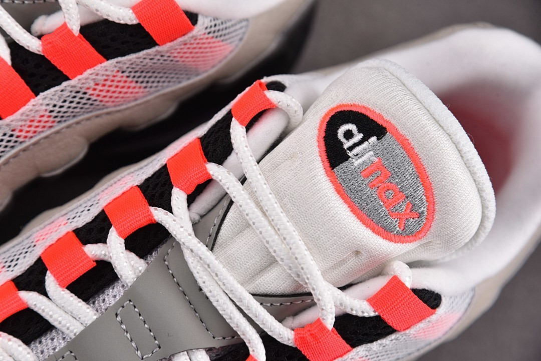 NIKE Air Max 95