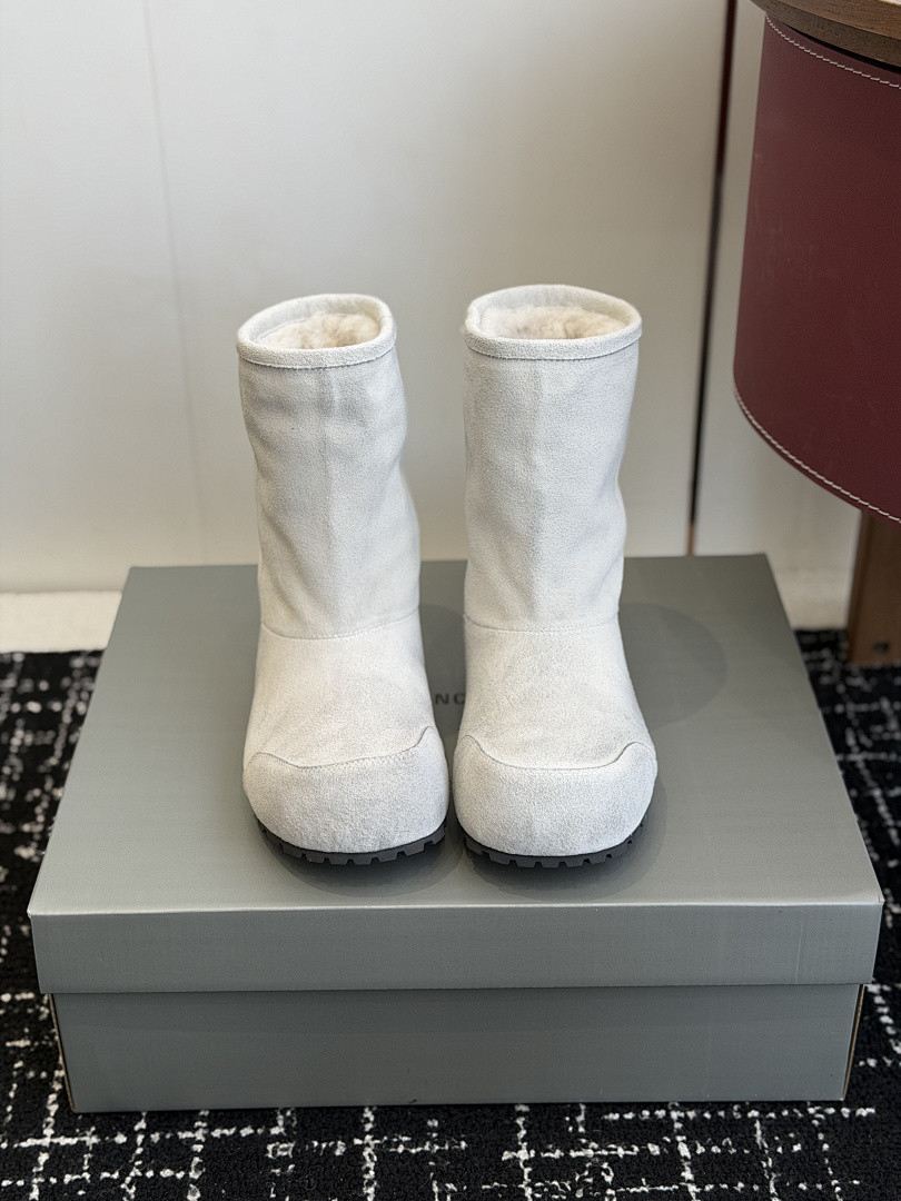 BC BOOTS