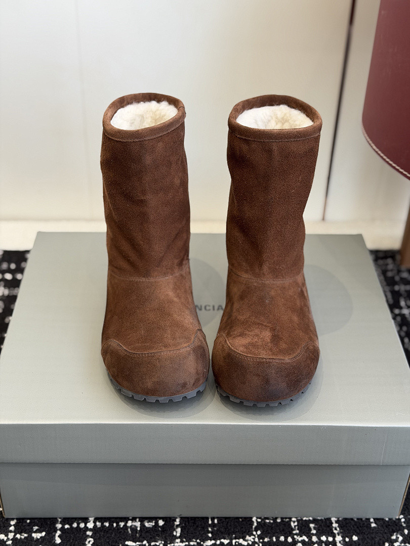 BC BOOTS