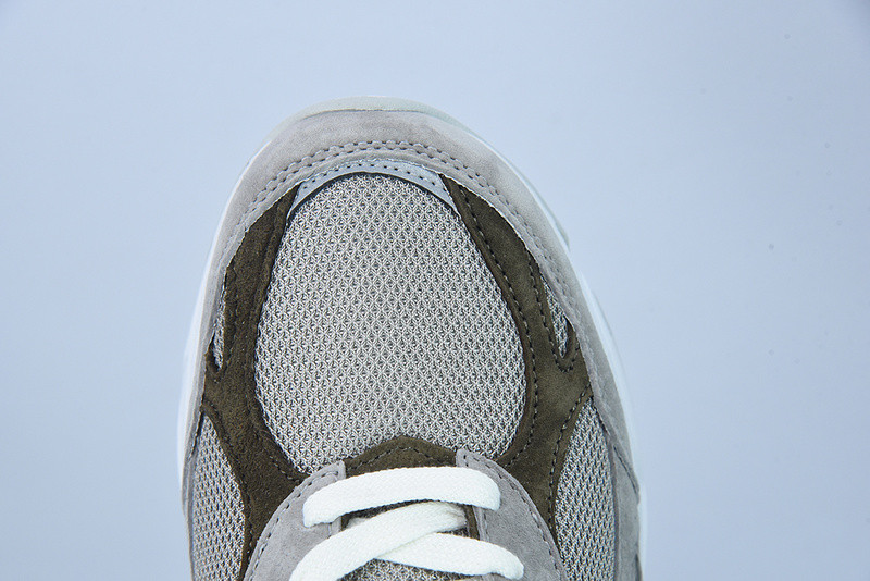 new balance sneaker