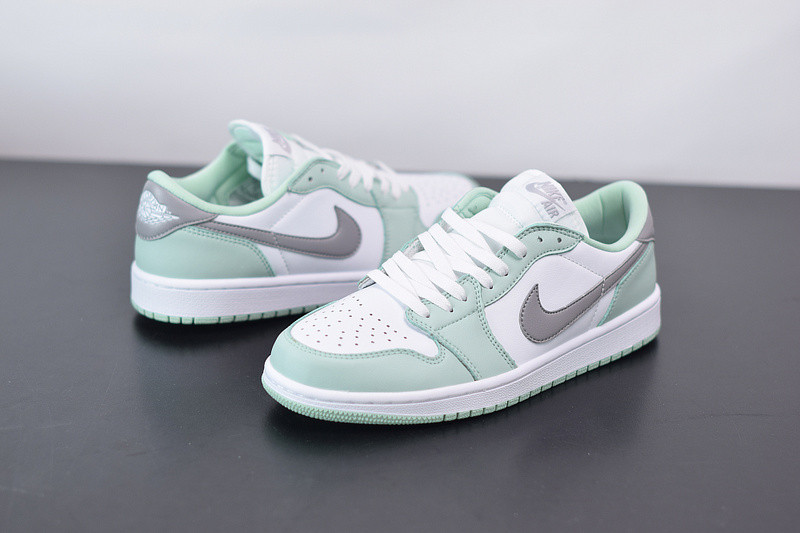 air jordan 1 low og colorways cz0790-100