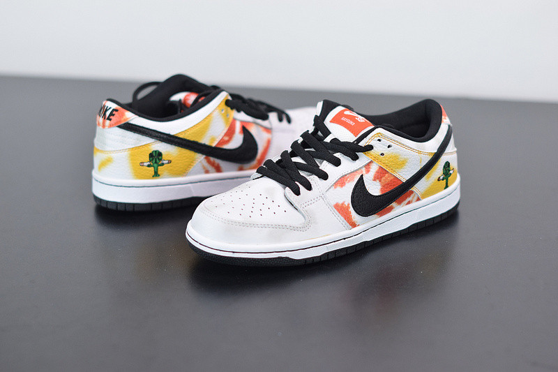 nike sb dunk low “raygun tie-dye” bq6832-101