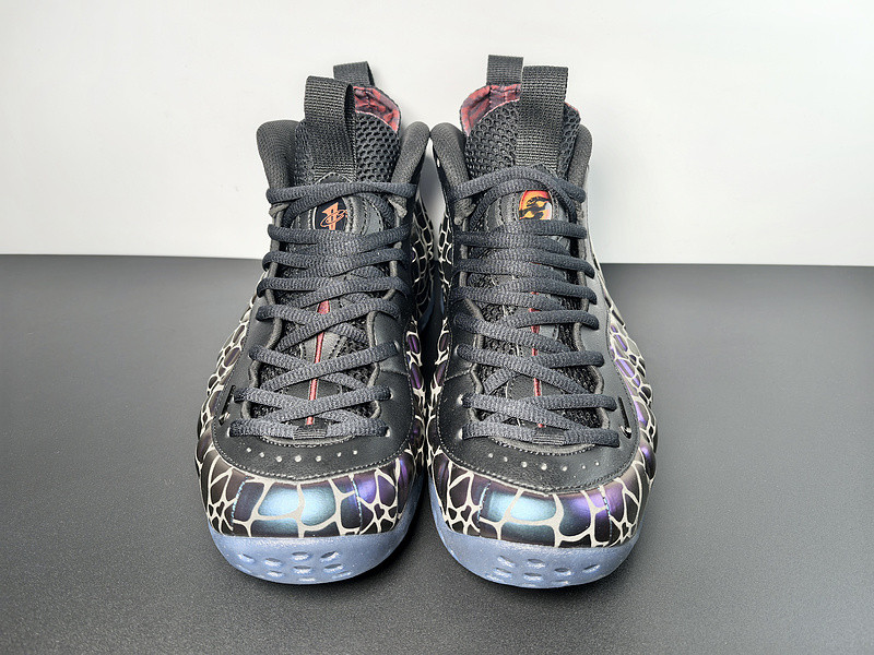 TEKKEN 8 x Nike Air Foamposite One “Kazuya Mishima” FQ9050-400