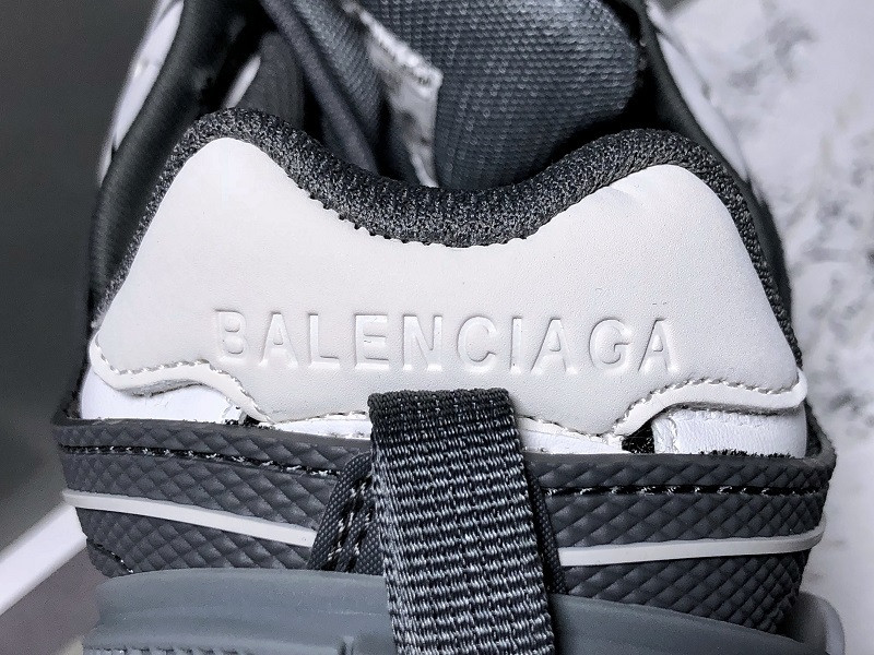 bc track sneaker