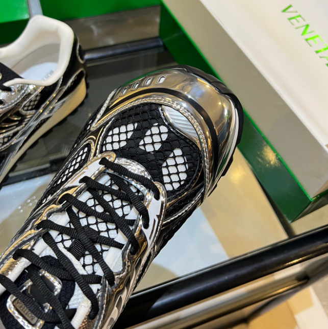 B0tt*ga Ven*ta Orbit Sneaker