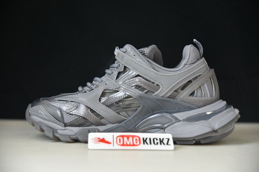 bc track sneaker