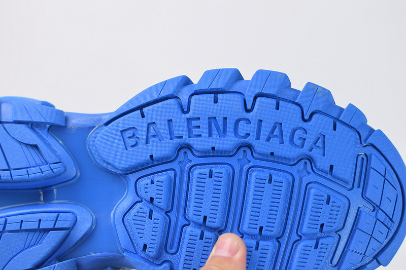 bc track sneaker