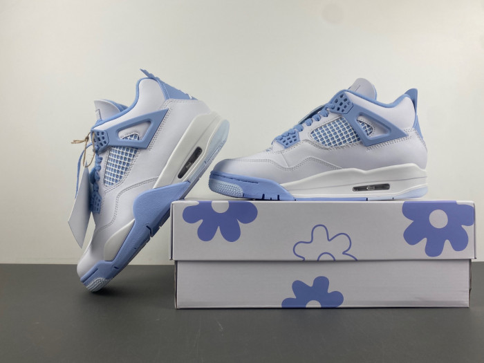 Wmns Air Jordan 4 Retro 