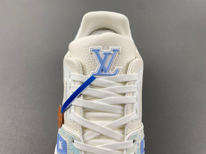 LV TRAINER SNEAKER LV-000559