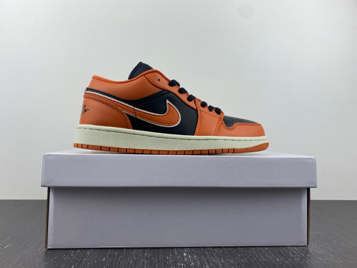 Jordan 1 Low SE Sport Spice (Women