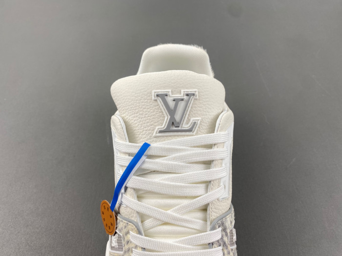 LV TRAINER SNEAKER LV-000558