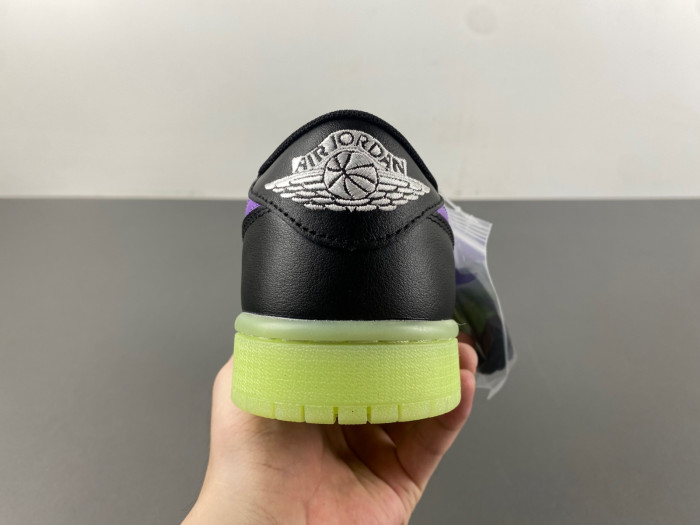 Air Jordan 1 Low GS "Black Raspberry" HF0410-001