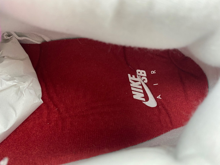 SB x Jordan 4 “Sapphire”