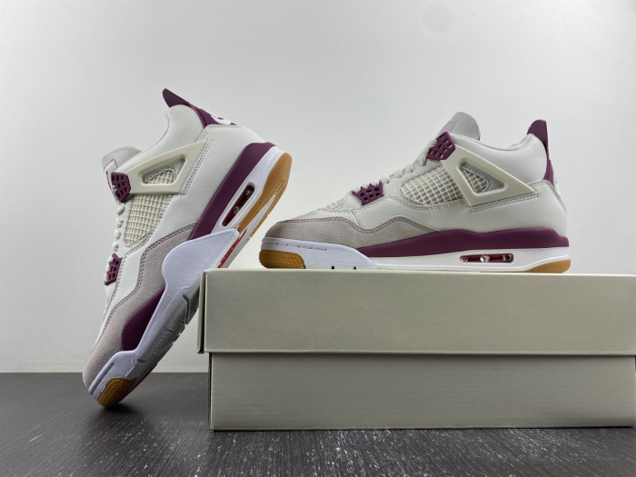 SB x Jordan 4 “Sapphire”