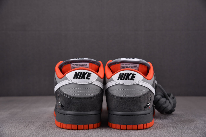 NIKE Jeff Staple Dunk Low Pro SB 