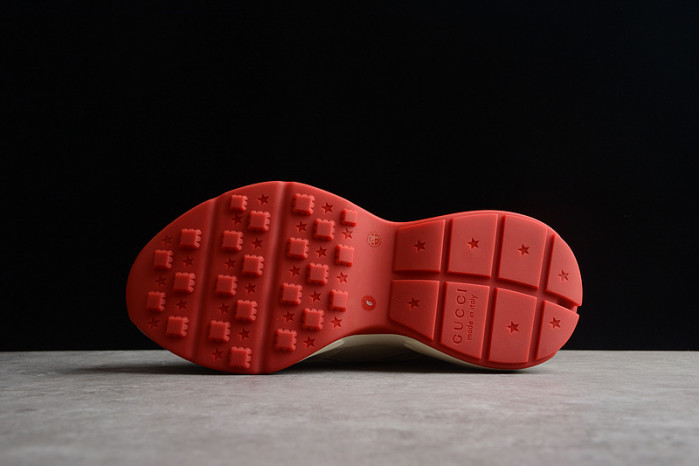 G*u*i* trainer sneaker 83