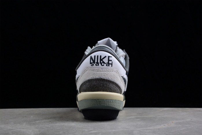 Kaws x Sacai x Nk Zoom Cortez 4.0 DQ0581-001