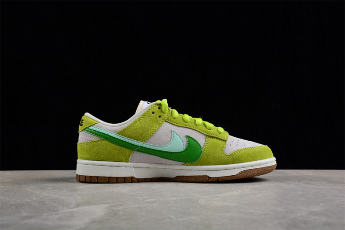 NIKE DUNK LOW SE 85 DO9457-122
