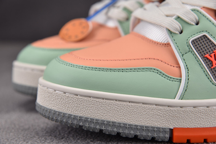 LV SNEAKER LV-000119