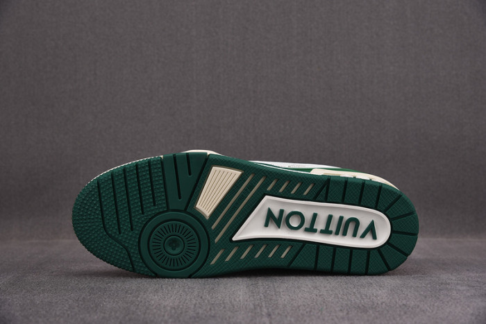 LV SNEAKER LV-000132