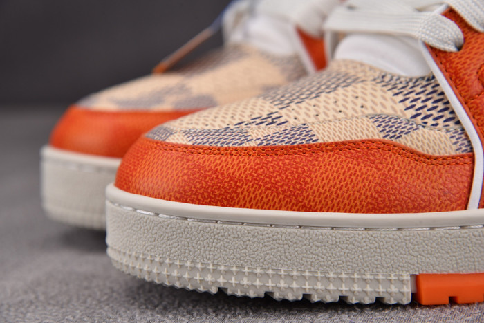 LV TRAINER SNEAKER LV-000595