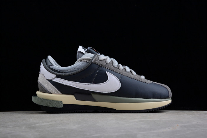 Kaws x Sacai x Nk Zoom Cortez 4.0 DQ0581-001