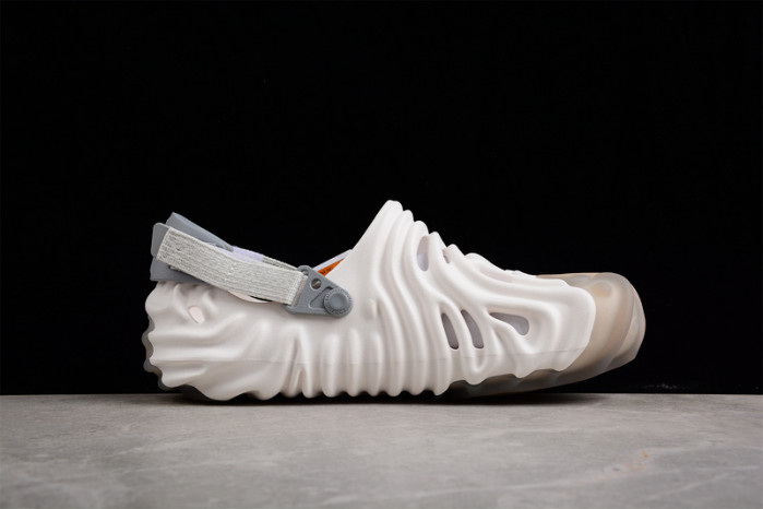 Cr*0*s x salehe bembury c00005