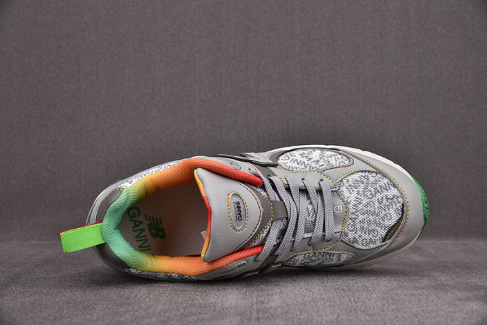 NEW BALANCE SNEAKER NB048