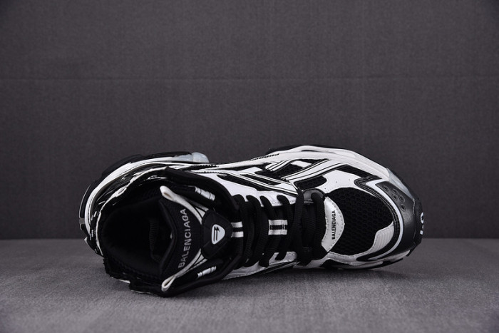 RUNNER SNEAKER RS040