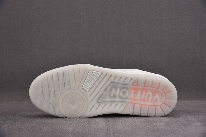 LV SNEAKER LV-000128