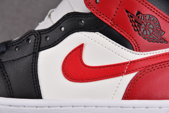 Jordan 1 Mid Gym Red Off Noir (Women