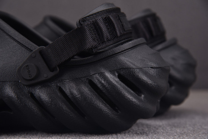 Cr*0*s x salehe bembury c00017