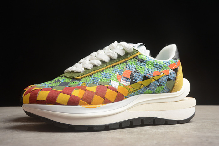 SACAI X NIKE LDVAPORWAFFLE MIX LOW “GREEN GUSTO” DR5209-300