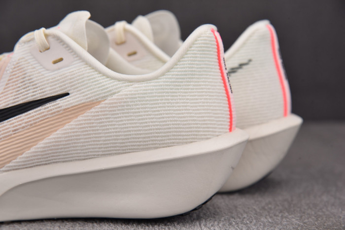 Nike Rival Fly 4 Sail Pale Ivory Guava Ice Black FV6040-104