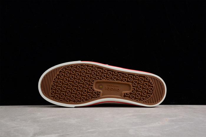 G*u*i* trainer sneaker 82