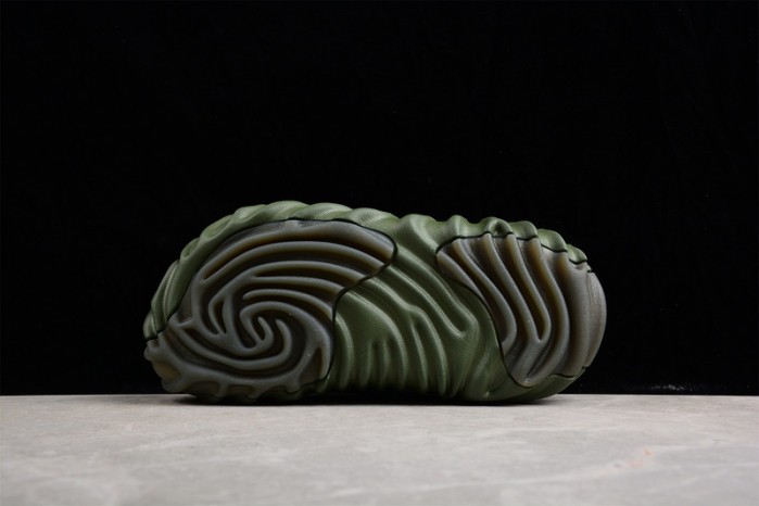 Cr*0*s x salehe bembury c00002