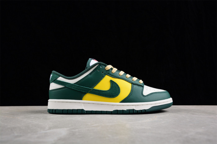 Nike Dunk Low SE Noble Green (Women
