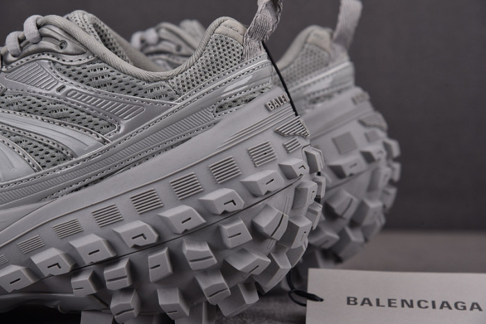 DEFENDER SNEAKER DS010