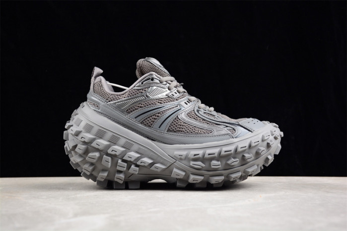 DEFENDER SNEAKER DS022