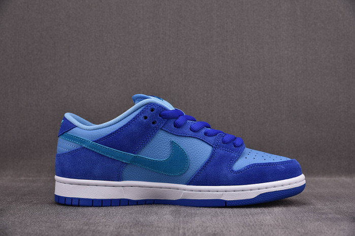 Nike SB Dunk Low “Blue Raspberry” DM0807-400