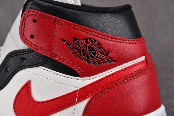 Jordan 1 Mid Gym Red Off Noir (Women