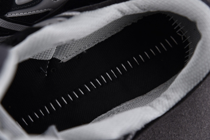 NEW BALANCE SNEAKER NB072