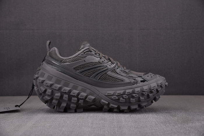 DEFENDER SNEAKER DS005