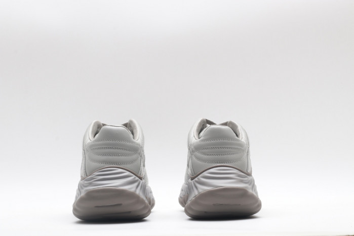 G*u*i* trainer sneaker118